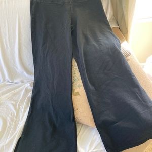 Pact women’s split hem wide leg pull on pant in black size L